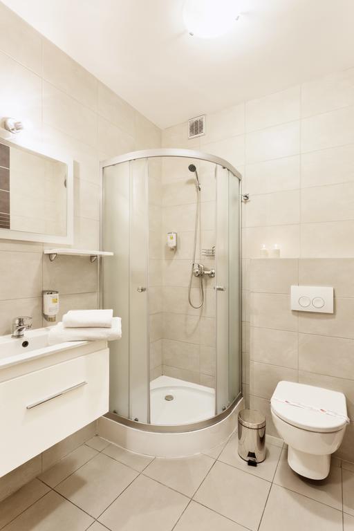 Hotel Modrzewiowy Dwor Gliwice Exterior foto