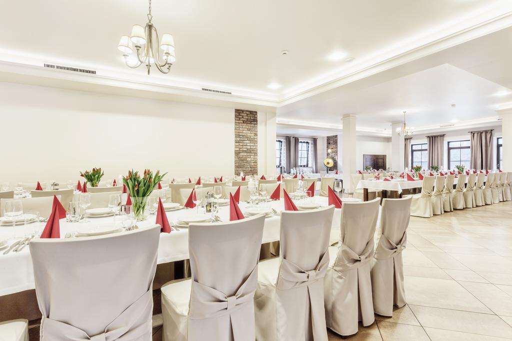 Hotel Modrzewiowy Dwor Gliwice Exterior foto